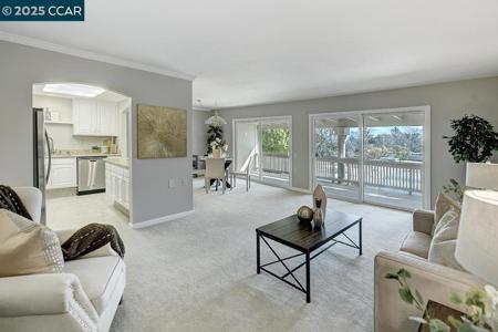 2224 Pine Knoll Dr