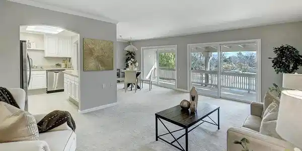 2224 Pine Knoll Dr