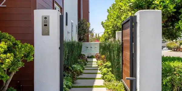 13792 Mercado Dr