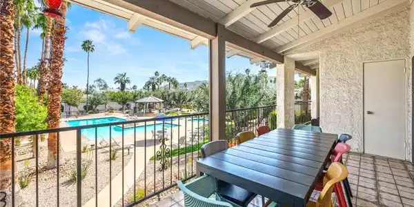 1150 E Palm Canyon