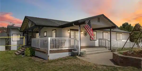 53777 Road 200