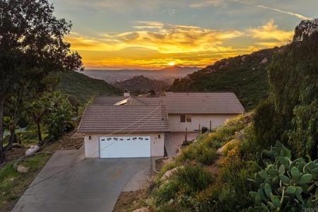 2792 LA CRESTA RD