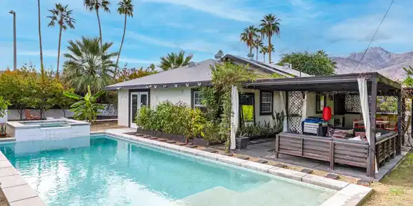3882 E Sunny Dunes Road