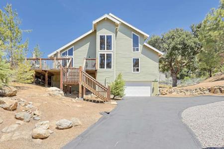 8551 Foothill Boulevard