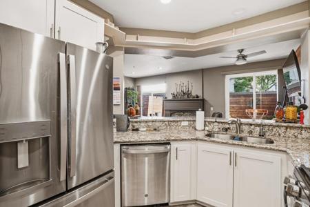 11382 Via Rancho San Diego