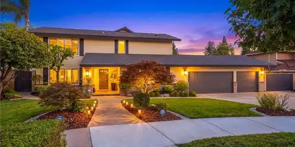 280 E Miramar