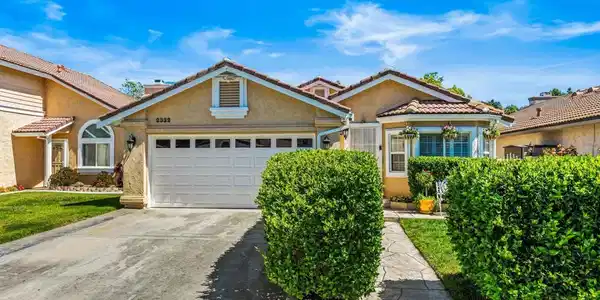 2332 Lake Forest St.