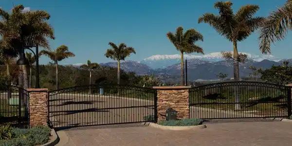 2322 Panoramic Way