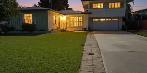 245 E Edgemont