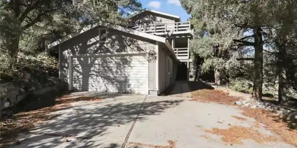 2405 Yellowstone Court