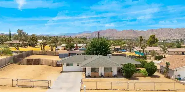 7562 Acoma Trail
