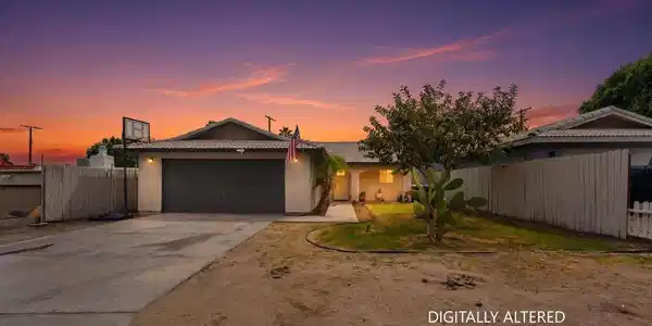 53340 Avenida Obregon