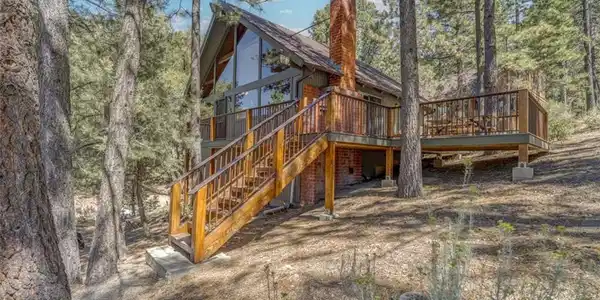 1515 Lassen Way
