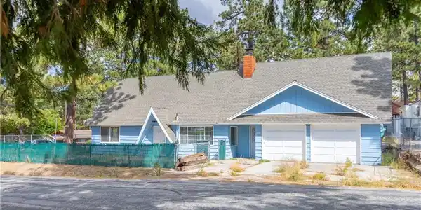 200 E Country Club