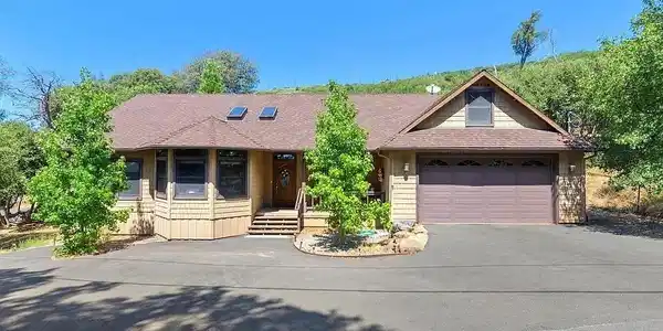 34610 Apache Drive