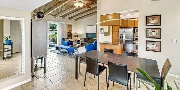 815 N Cerritos Drive