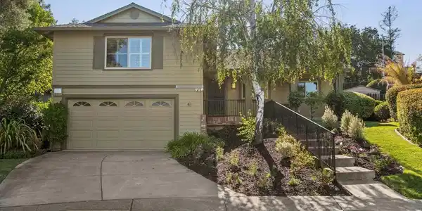 41 Burnham Ct