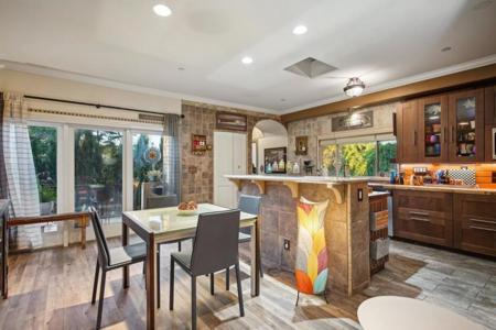 18 S 21st Street