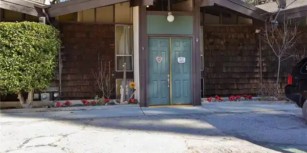 872 Sierra Vista