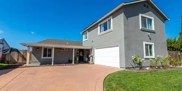 9722 Roe Dr