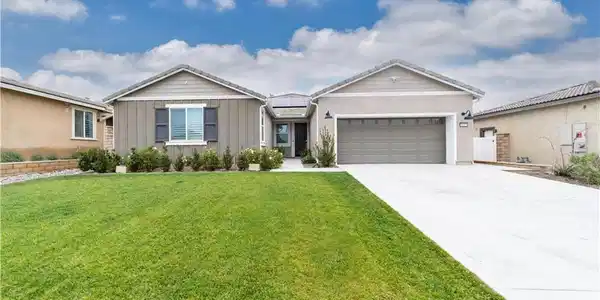 26576 Scotch Pine Circle
