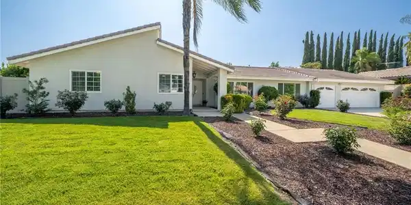 1817 N Vallejo Way