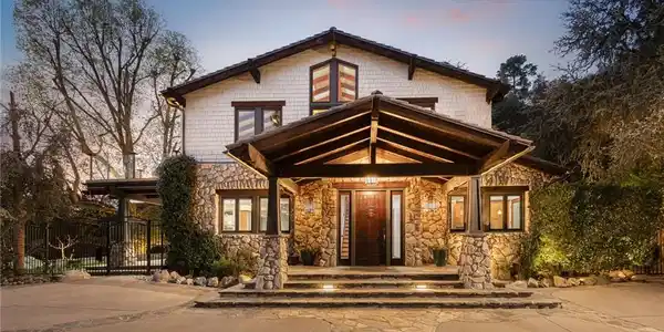 5310 Linda Vista