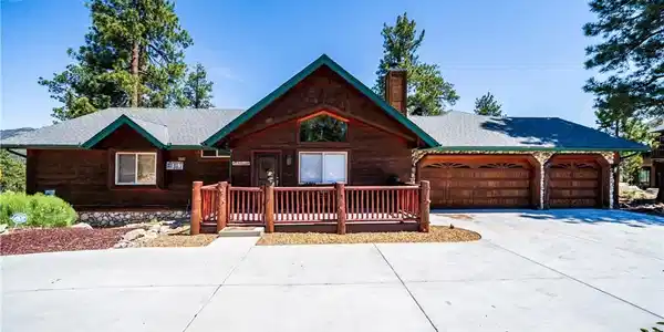 42728 Timberline Trail