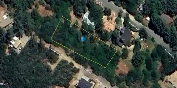 862 Ridgewood Drive