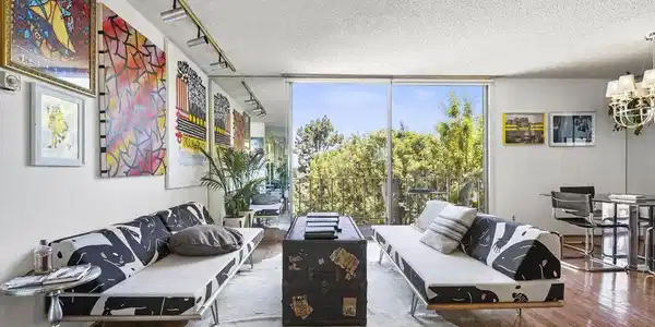 100 S Doheny Drive