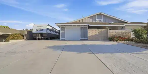 5210 Creekside Road