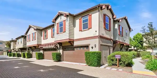 1525 Winter Ln.