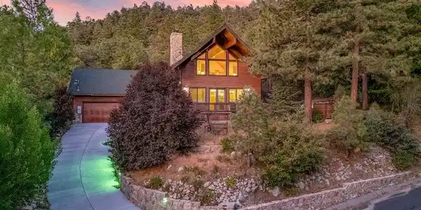 1420 Woodland