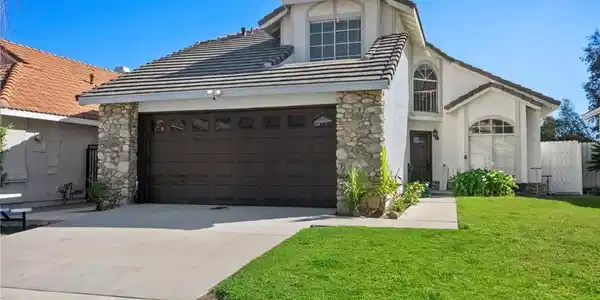 11825 Mount Royal Court