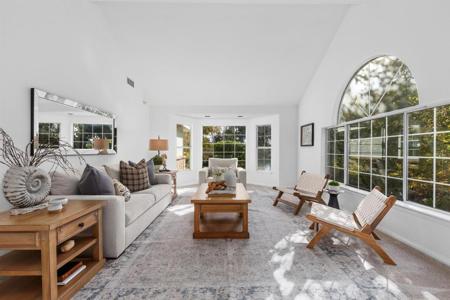 1474 Via Encinos Drive