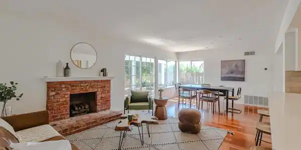 3872 Aztec Court