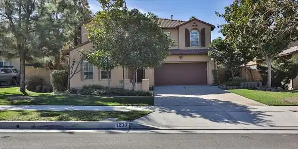 1230 Cantania Drive