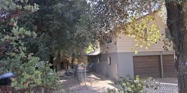 28755 Lone Pine