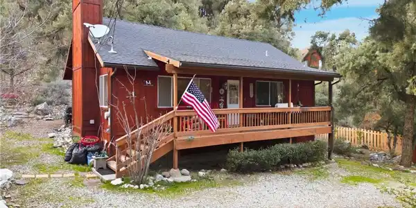 2525 Glacier Dr.