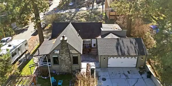 5652 Sycamore