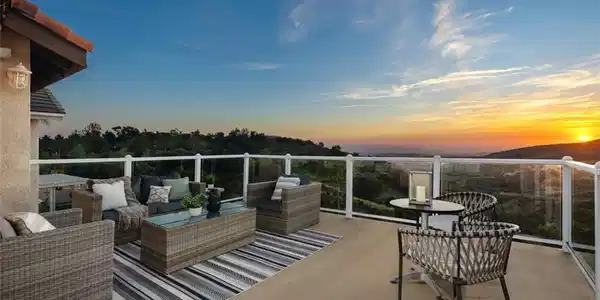 18831 Vista Portola