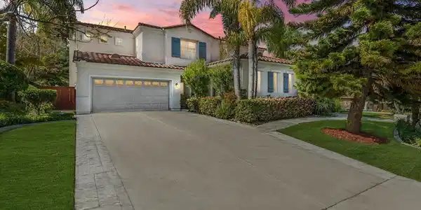 2326 Byron Place