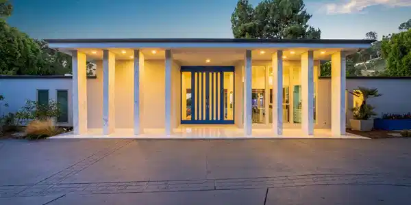 7979 Mulholland Drive