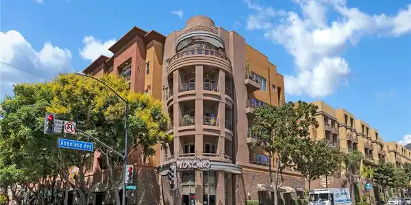 150 S San Fernando