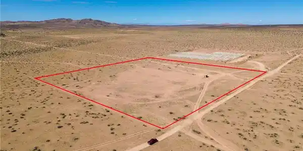 3 Adobe Mountain Avenue