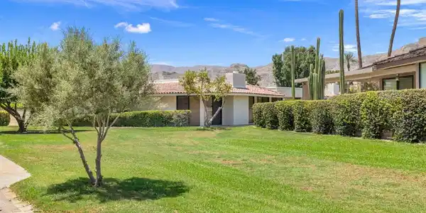 11 Dartmouth Drive