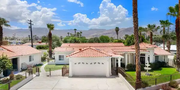 74431 De Anza Way