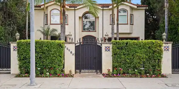 13164 Magnolia Boulevard