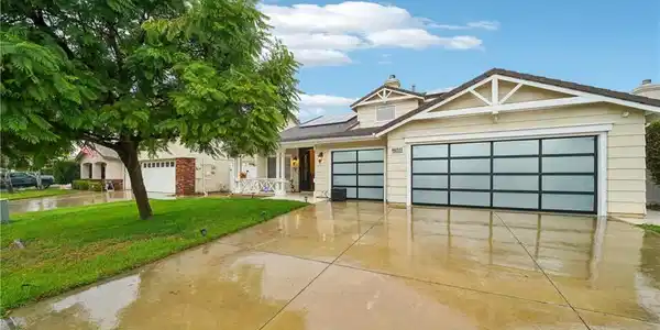 27658 Trailhead Court