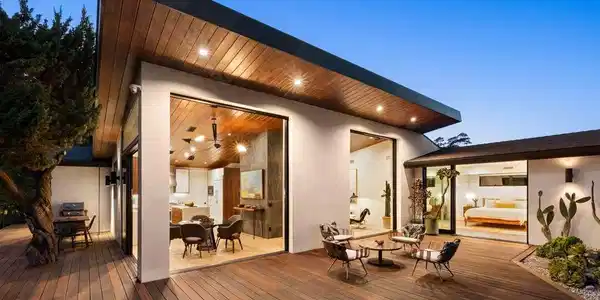 2652 Byron Place
